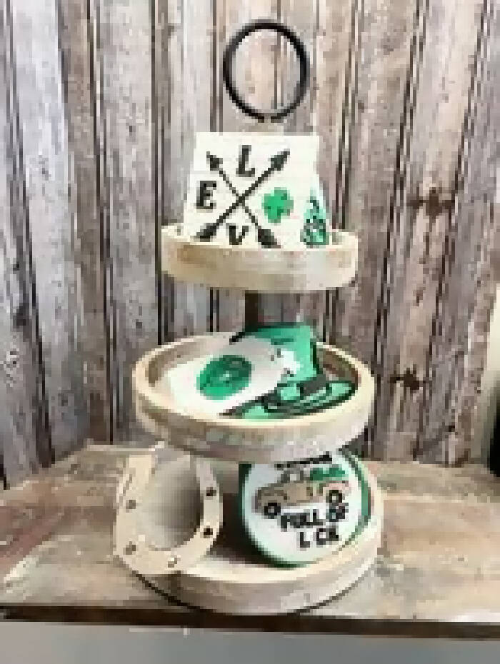 Truck Of Luck St Pats Tiered Tray Set