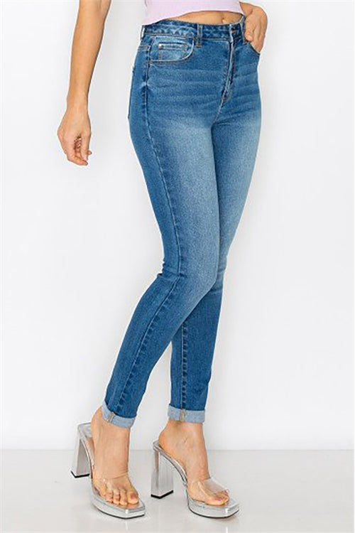 Women's Medium Wash Boutique Skinny Jeans