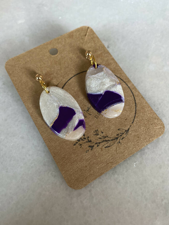 Mia Christina Purple marble oval with gold post