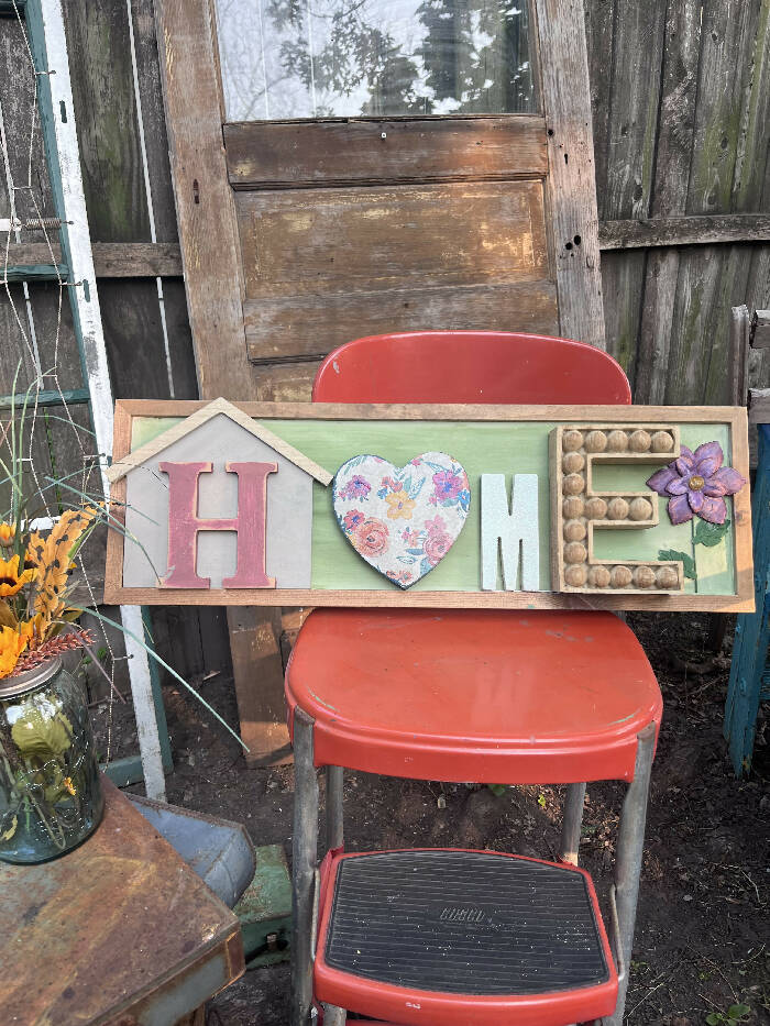 Floral heart Home sign