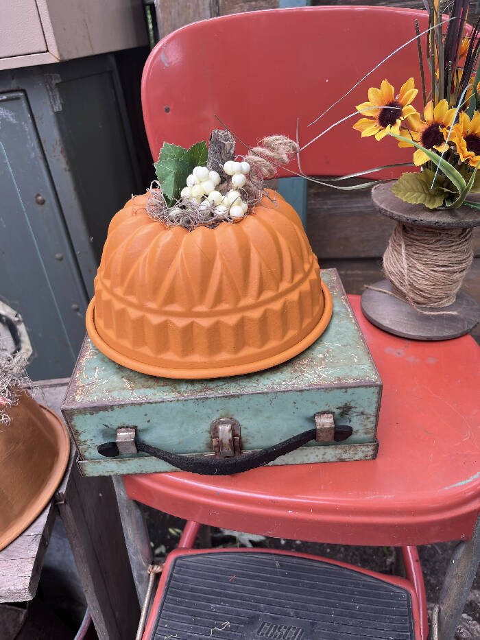 Bundt pan pumpkins