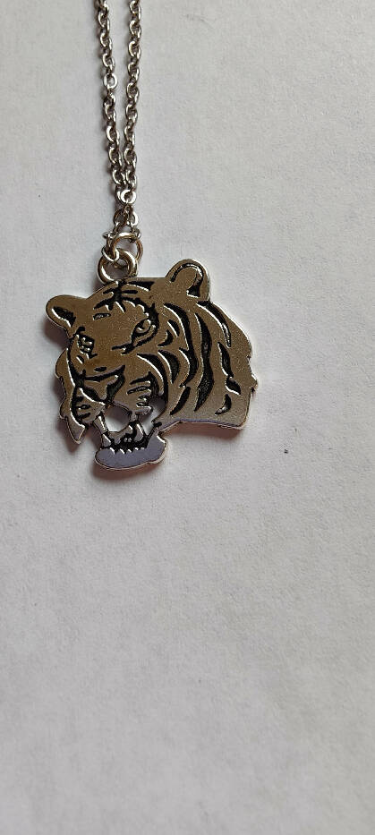DTN #8009 Dupo Tiger Necklace Slip over head