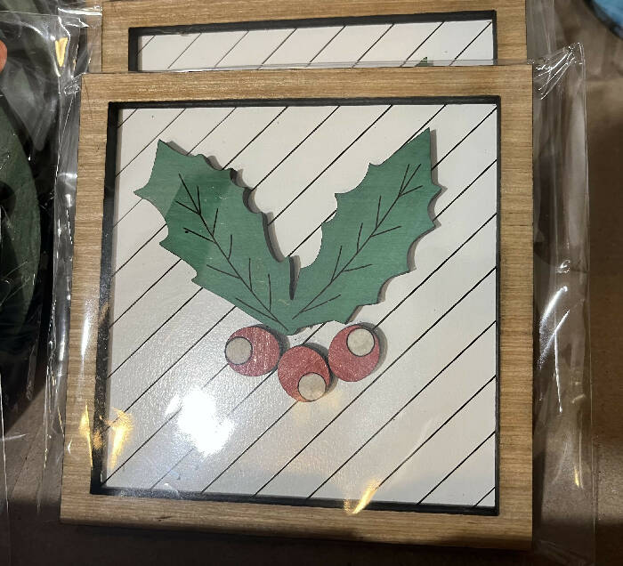 Christmas holly leafs square interchangeable insert