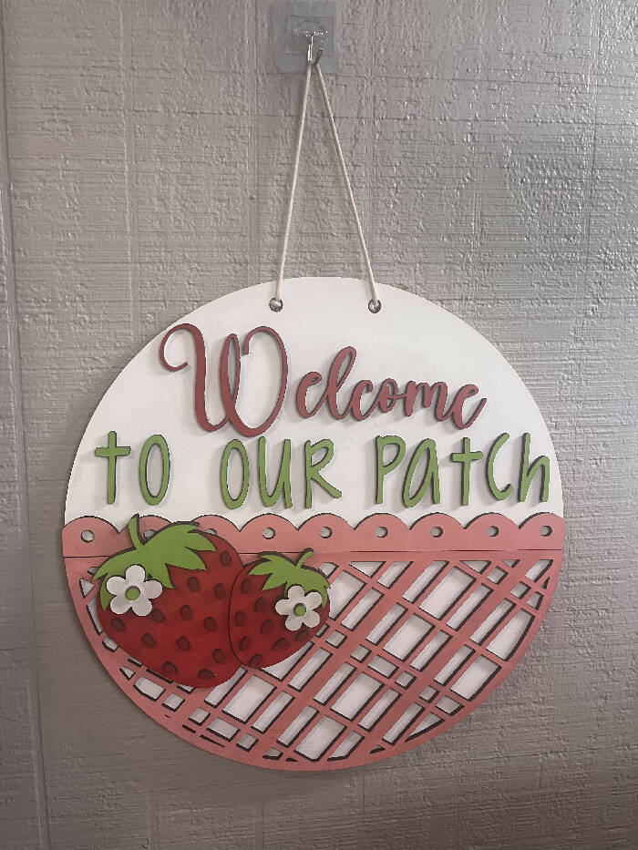 18” welcome to our patch strawberry door hanger