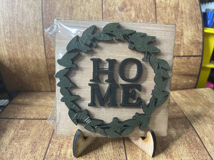 Home wreath square interchangeable insert