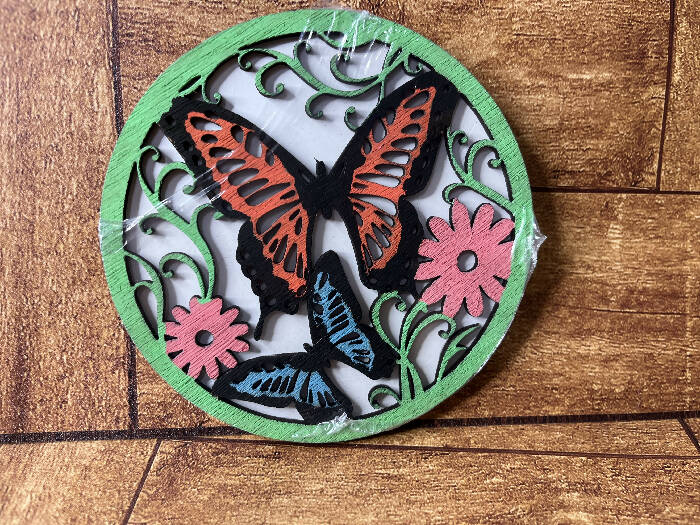 Butterfly spring circle interchangeable insert